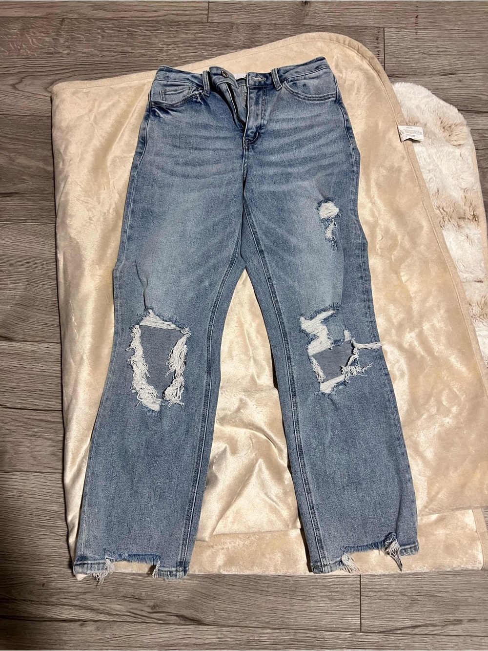 Light Blue Distressed Ankle Jeans for Women
